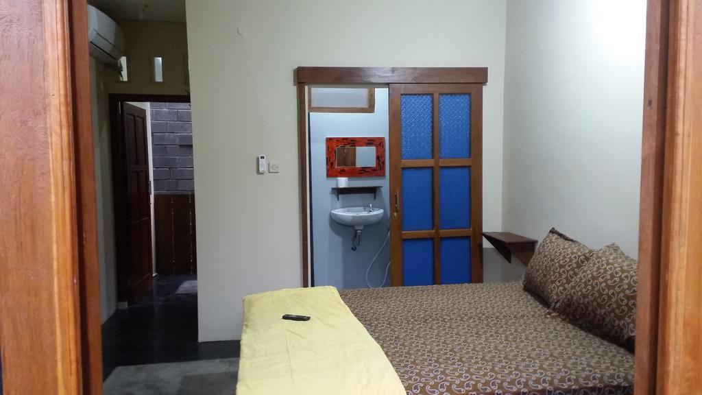 Ndalem Mj Homestay 요그야카르타 외부 사진