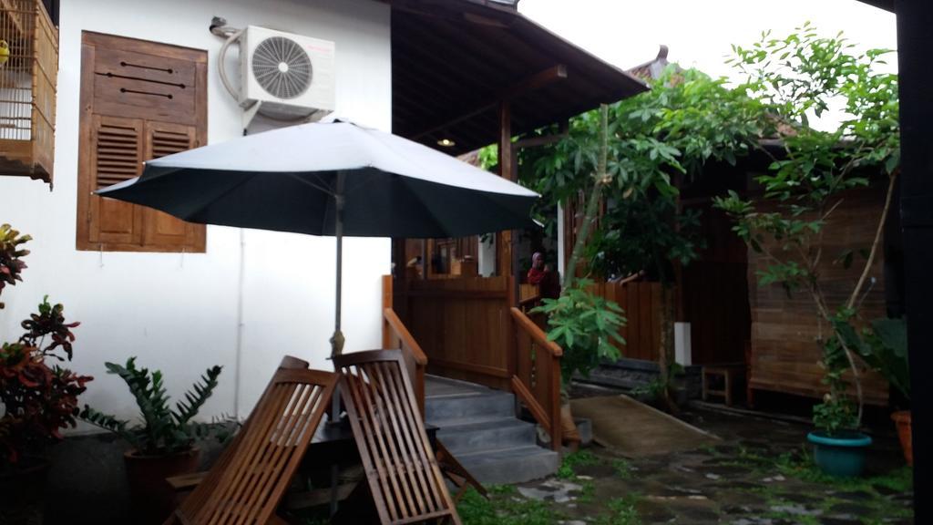 Ndalem Mj Homestay 요그야카르타 외부 사진