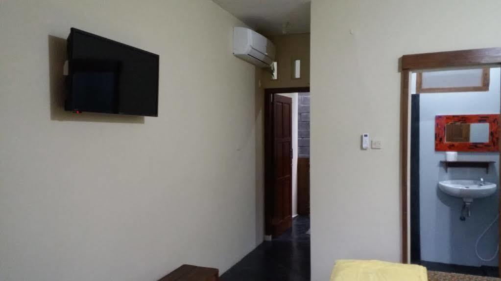 Ndalem Mj Homestay 요그야카르타 외부 사진