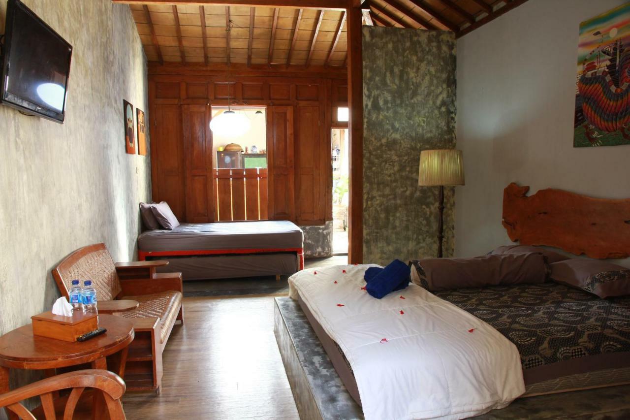 Ndalem Mj Homestay 요그야카르타 외부 사진